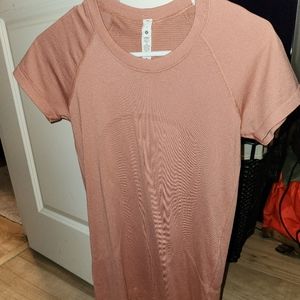 Lululemon swiftly tech short sleeve